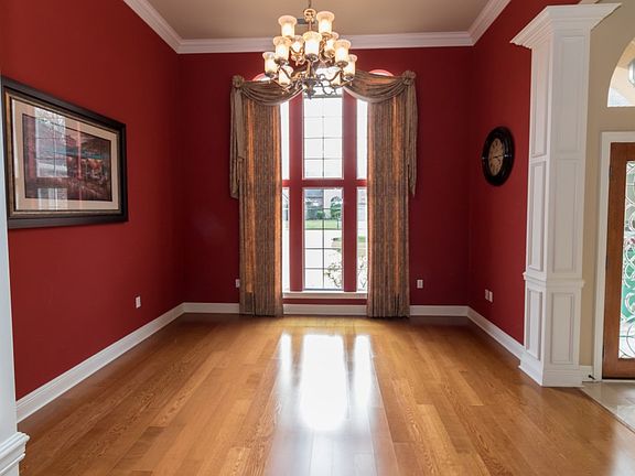 4th image of 218 Riverwood Dr