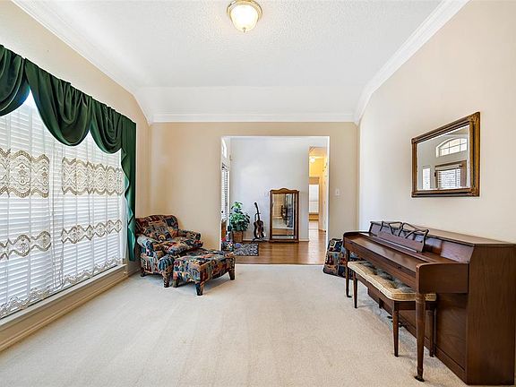 5th image of 4114 Cavalier Dr