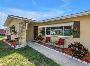 9892 111th St, Seminole, FL 33772
