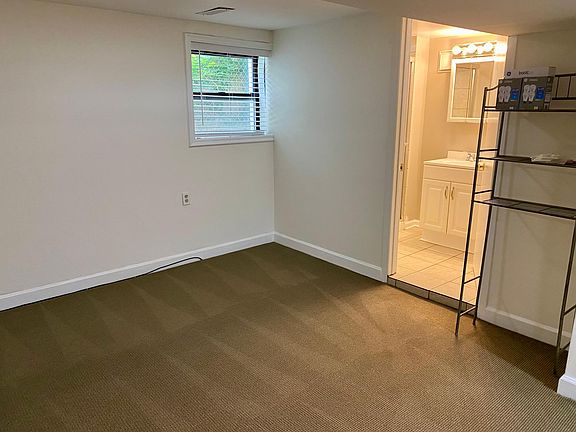 4th image of 3317 N Claremont Ave #G