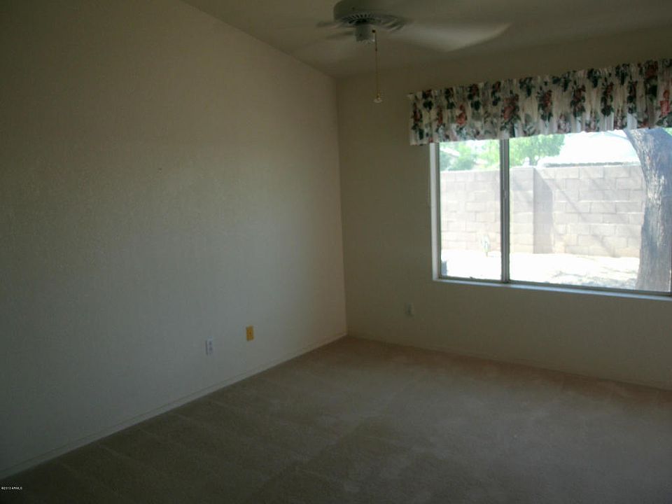 1st image of 20606 N 104th Ave