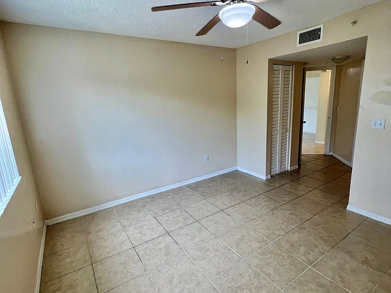 400 Crestwood Ct N #407 — Photo 15