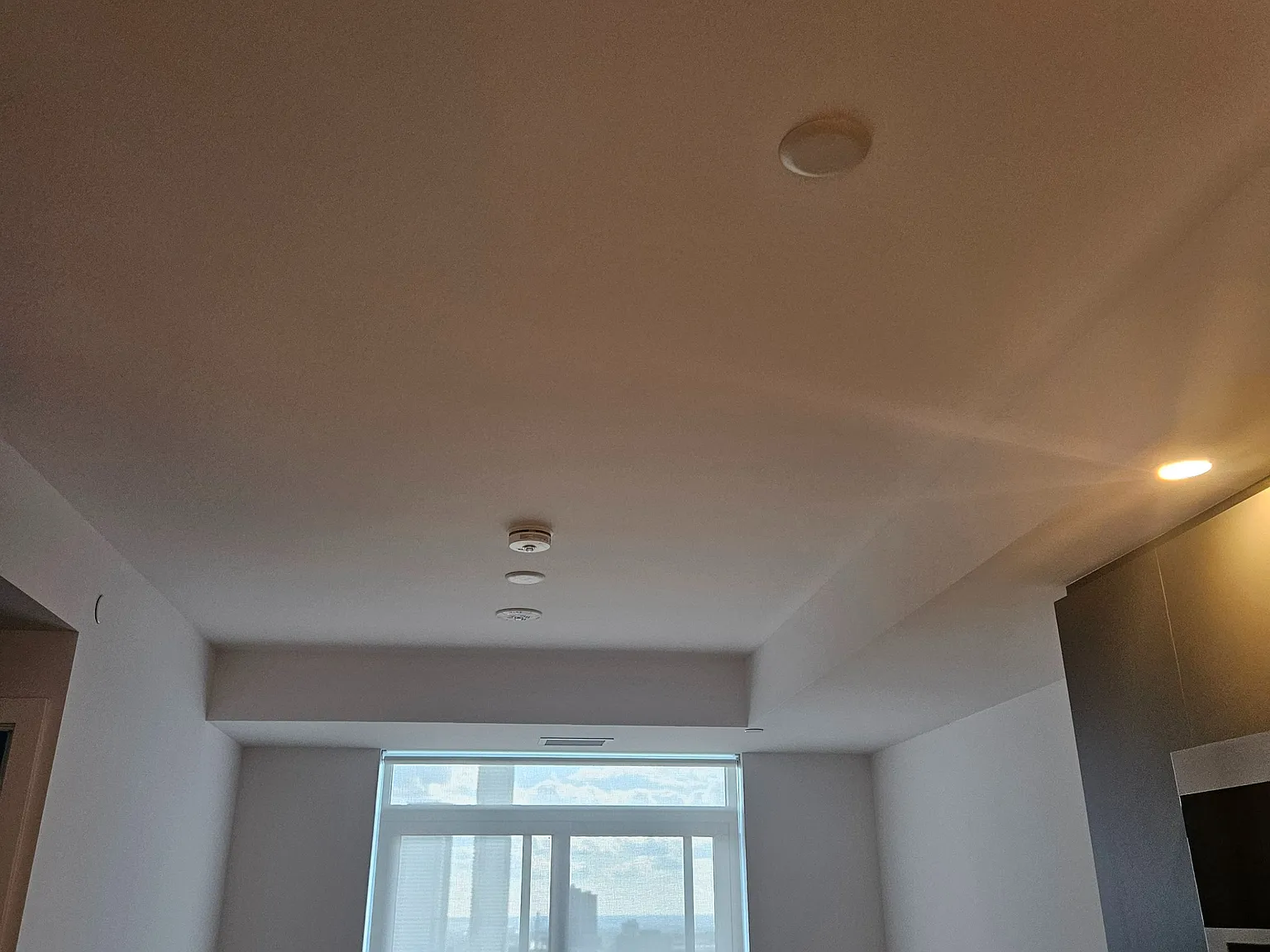 Vincent Condominiums — Photo 3