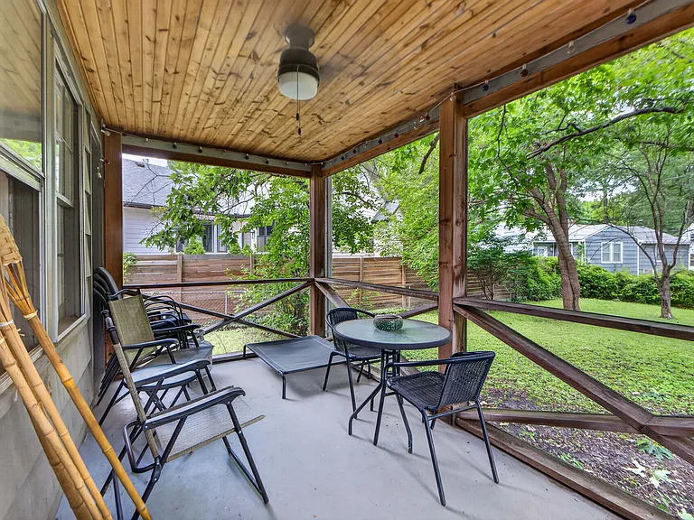 7237 Roe Ave — Photo 23