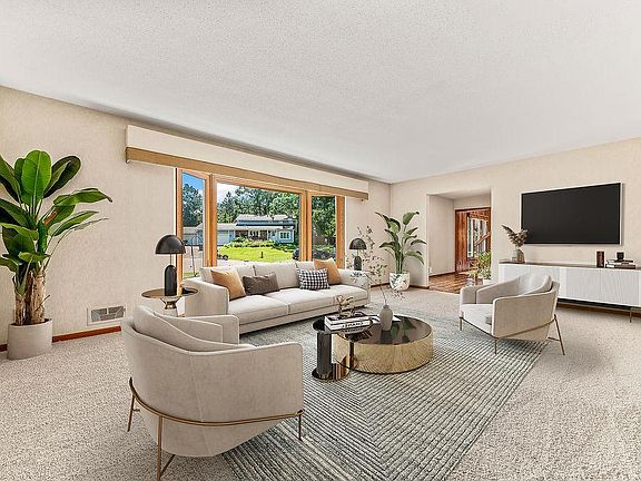 2nd image of 792 Mimosa Ln