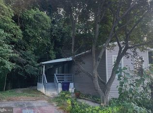 2109 Elmwood Park Dr, Capitol Heights, MD 20743