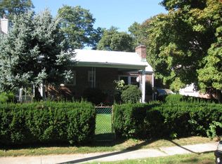 45 Macgregor Ave, Roslyn Heights, NY 11577