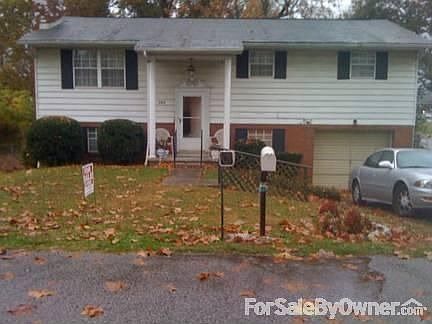 1st image of 205 Dubois St