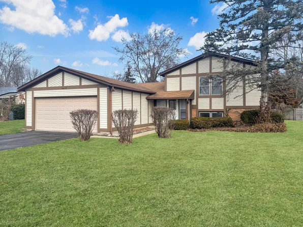 166 E Cunningham Dr, Palatine, IL 60067