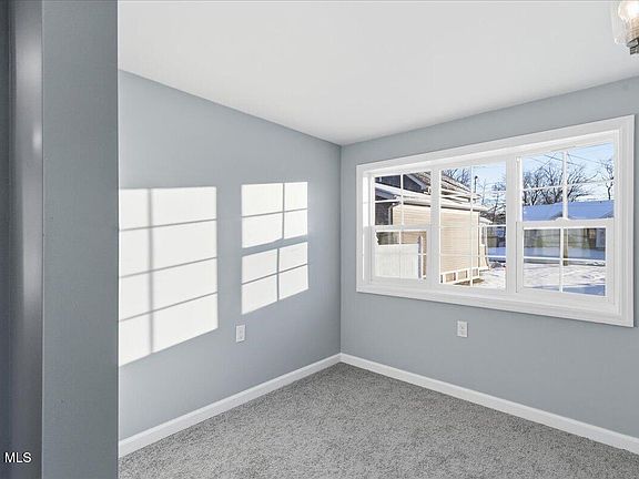 3rd image of 1332 Floral Avenue