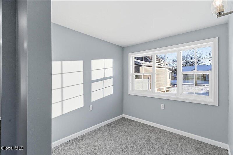 3rd image of 1332 Floral Avenue