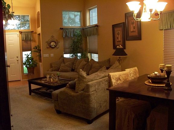 Living/dining room