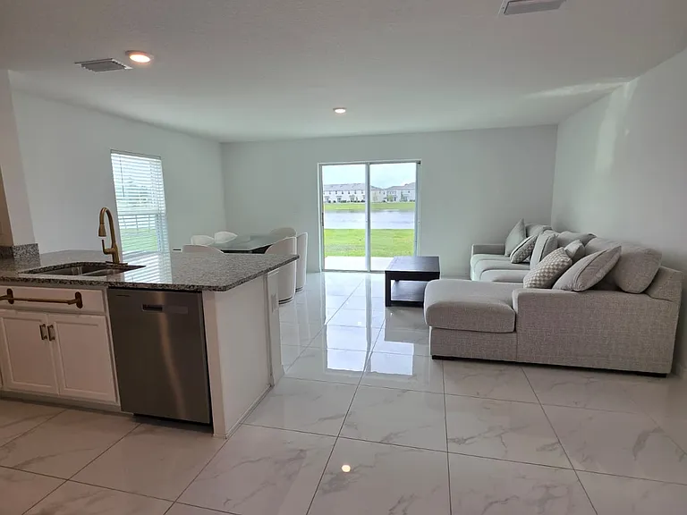 6606 Leo Ln #6606 — Photo 5