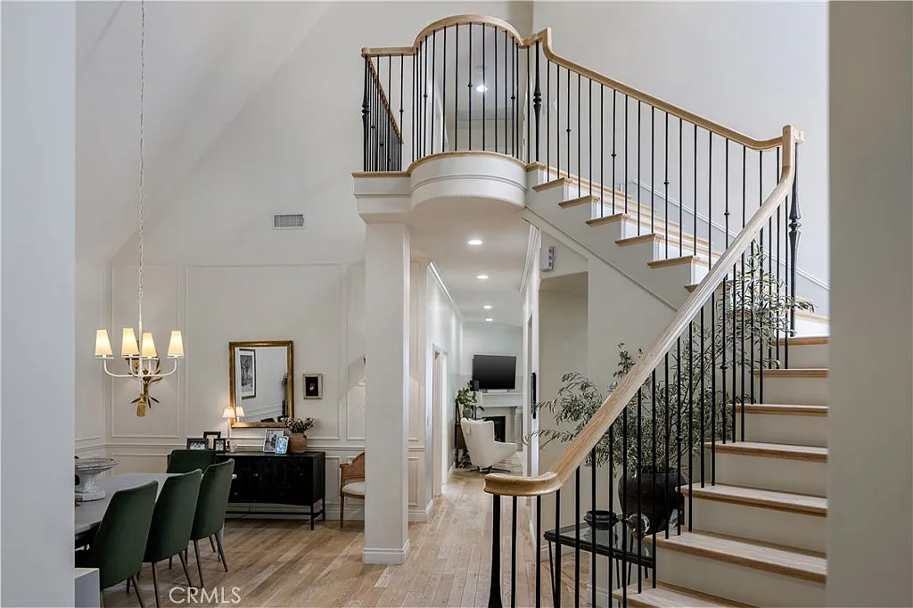 4 bed, 3168 sqft, $12,000 — Photo 3