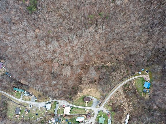 3rd image of 308 Eversole Hollow Rd