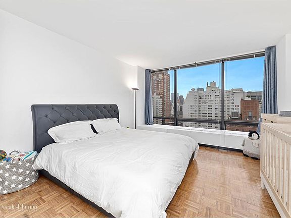5th image of 265 E 66th St APT 17C