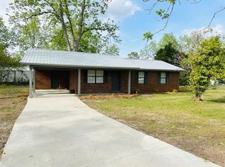 118 Orchard Cir, Fitzgerald, GA 31750