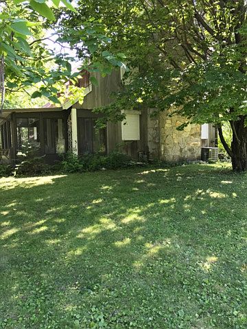 1st image of 310 Earl St