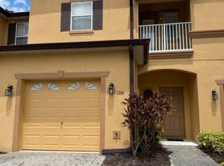 1241 Twin Trees Ln, Sanford, FL 32771