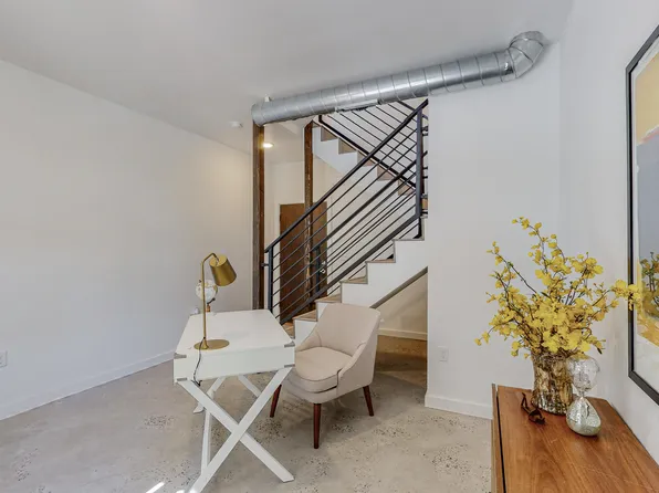 311 Platinum St SW, Albuquerque, NM 87102