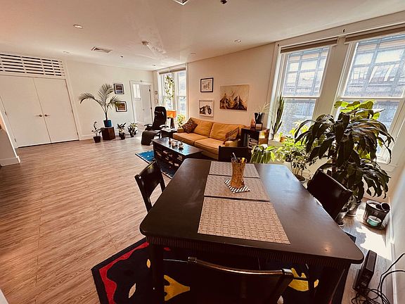4th image of 9 S Beaver St Unit 21