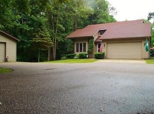 930 E Price Rd, Midland, MI 48642