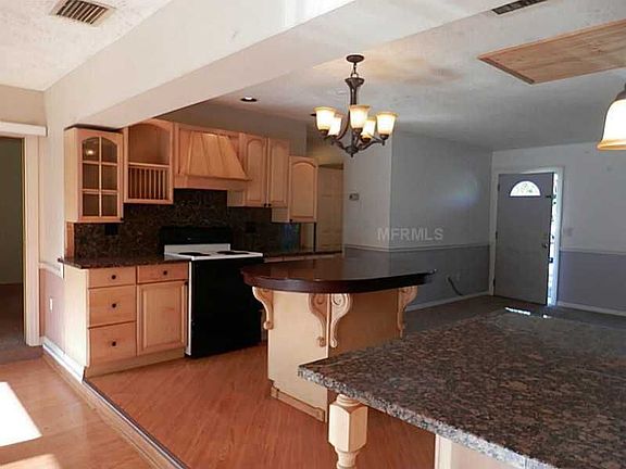 3rd image of 2039 Carpetgreen St