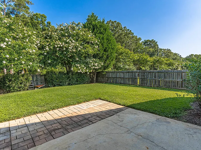 228 Rindle Dr — Photo 27