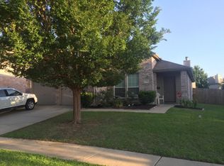 1306 Cardinal Way, Aubrey, TX 76227