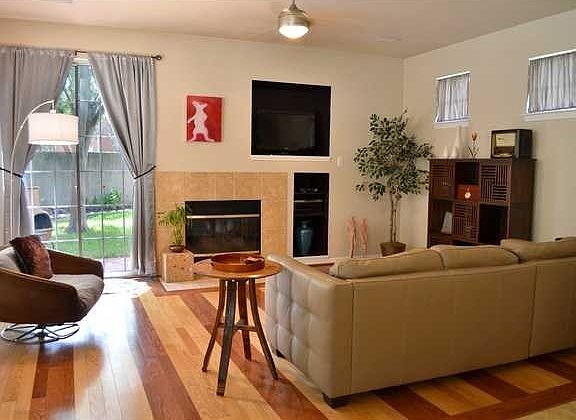 Property is now vacant, furnishings from previous resident.