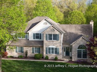 22 Charlie Dr, Morgantown, PA 19543