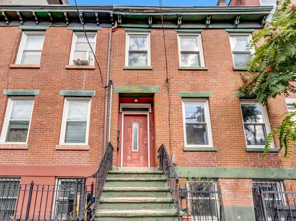 182A Christopher Columbus Dr #G, Jersey City, NJ 07302