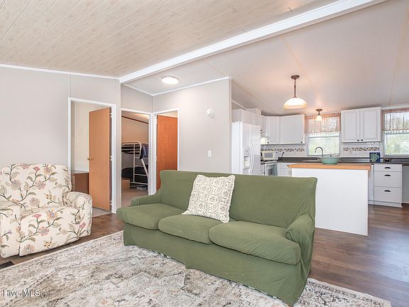 5th image of 290 Broad Creek Loop Road