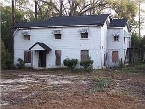 2nd image of 906 Riley St