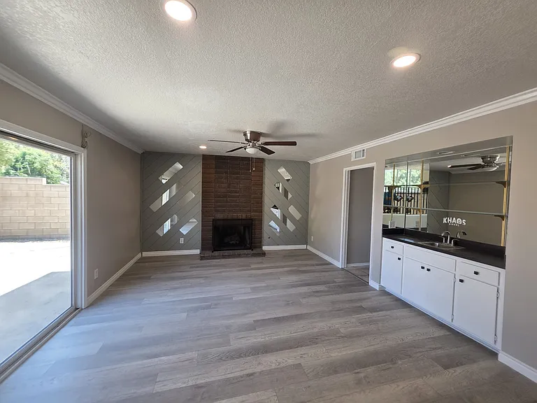 2911 S Colonial Ave — Photo 4