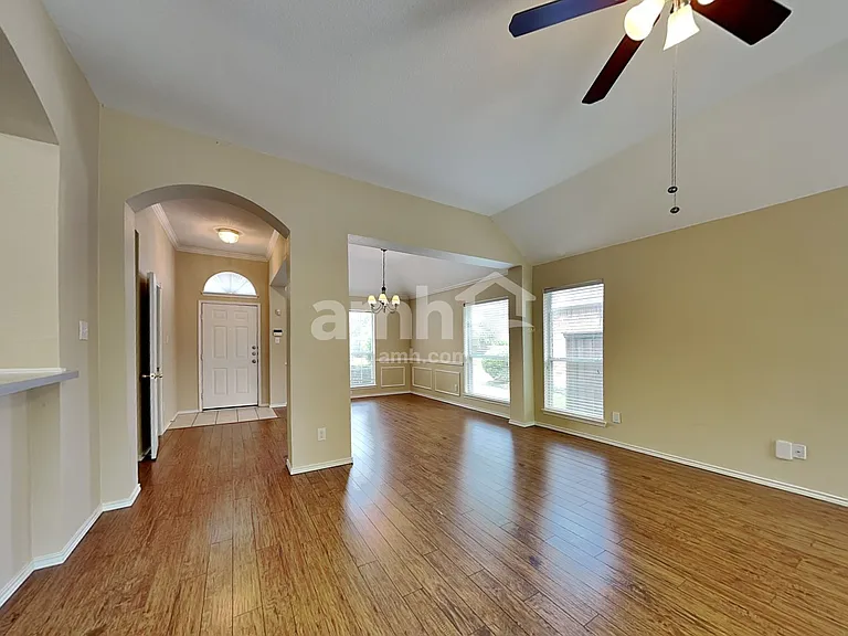 3021 Avery Ln — Photo 7