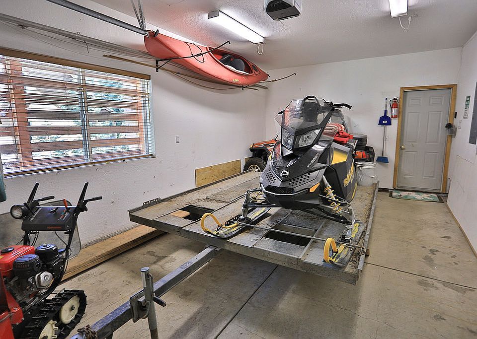 2nd image of 5321 Tamarack Way