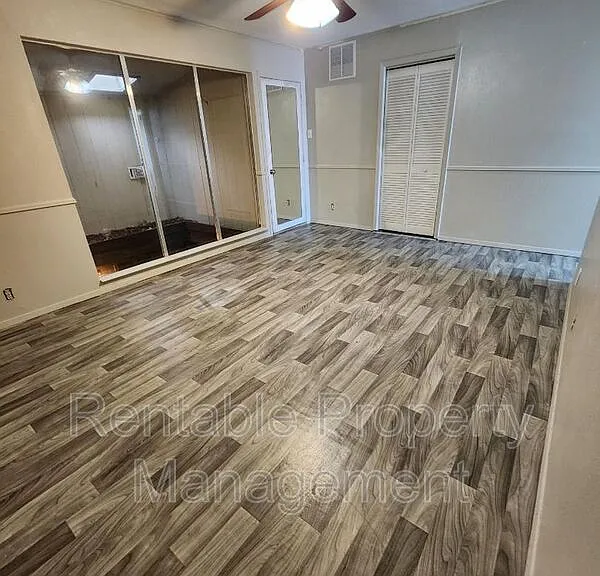 6238 Wheaton Dr — Photo 9