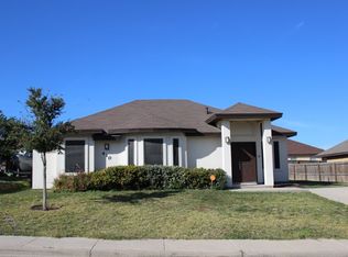 410 Floral Blvd, Laredo, TX 78043