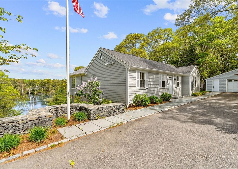 1st image of 162 Main St