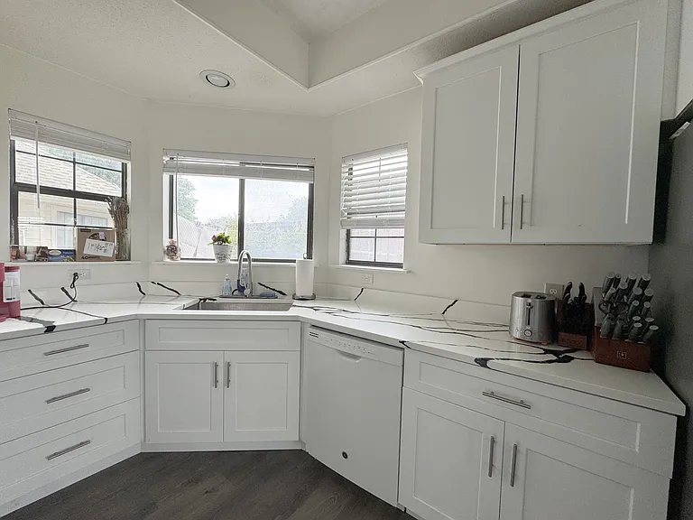 2530 Millcroft Ln — Photo 12
