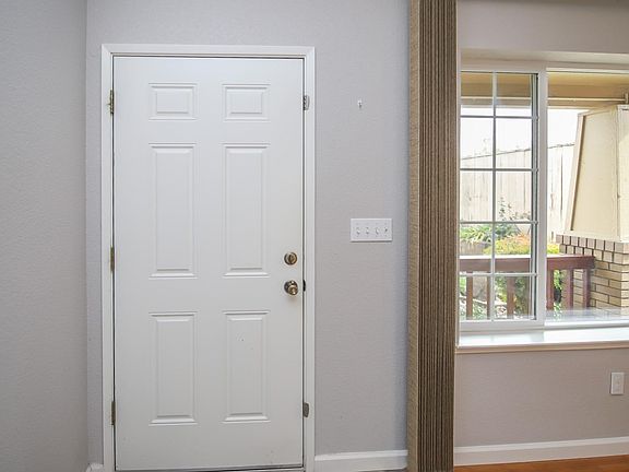 4th image of 1461 Stonewood Court