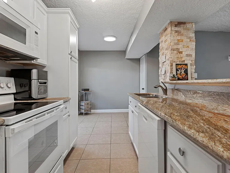 6111 Beverly Hill St #50 — Photo 6