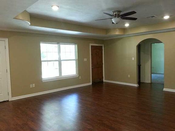 3rd image of 1800 Broadmoor St