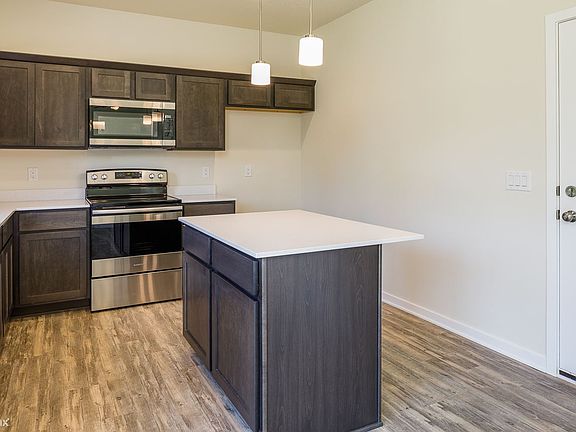 15151 Goldenrod Lane-3