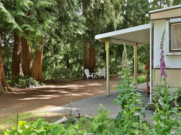 7883 Guemes Ave, Clinton, WA 98236