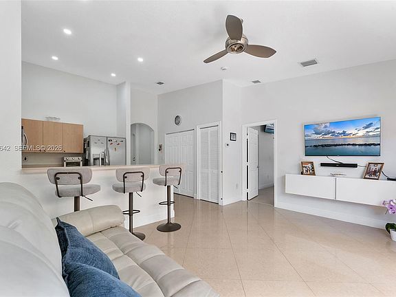 5th image of 17133 SW 137th Pl