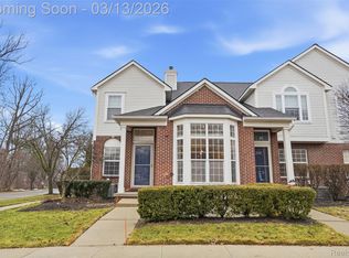2101 Cameron Cir, Walled Lake, MI 48390