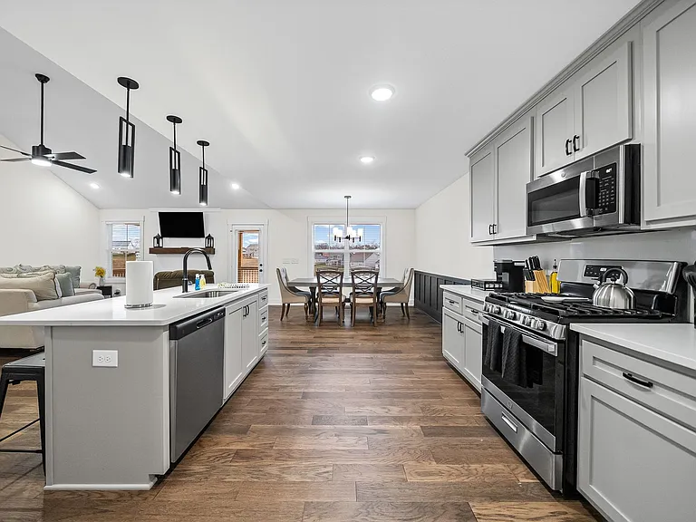 1601 Collins View Way — Photo 12