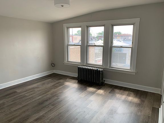 2nd image of 2511 N Harlem Ave #2F
